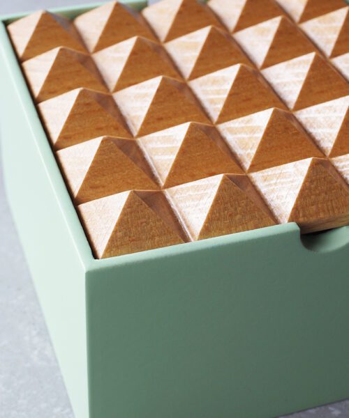 Alternative view of Pyramid Box Medium Mint
