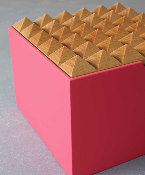 Alternative view of Pyramid Box XLarge Red